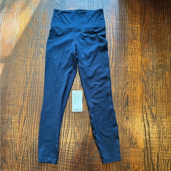 Lululemon
WUNDER LOUNGE SUPER-HIGH-RISE TIGHT 28"
True Navy
Size: 6 - Picture 6 of 10